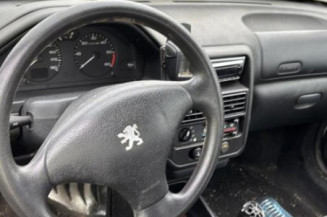 Feu arriere stop central PEUGEOT 106