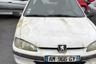 Feu arriere stop central PEUGEOT 106