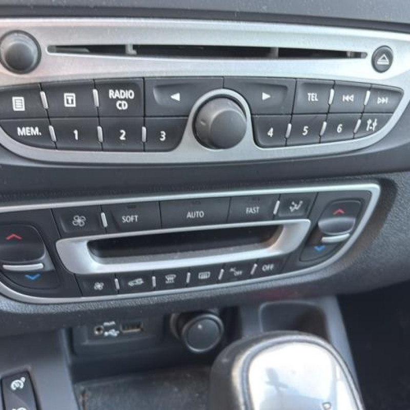 Feu arriere principal droit (feux) RENAULT SCENIC 3 Photo n°20