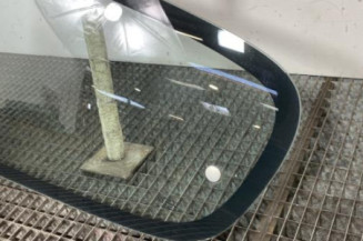 Vitre arriere gauche PEUGEOT 107