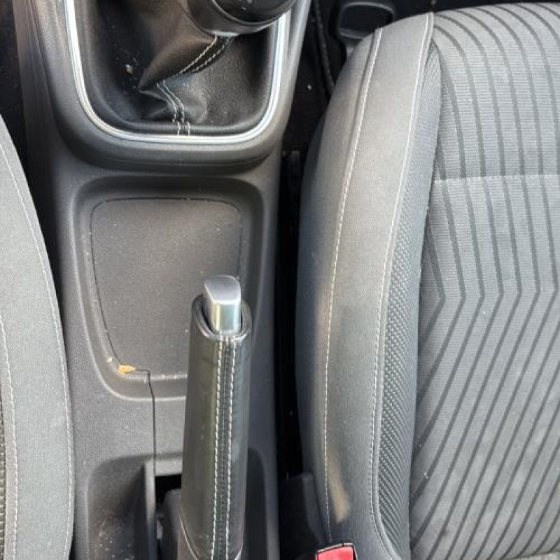 Actionneur verrou trappe d'essence VOLKSWAGEN POLO 5 Photo n°19