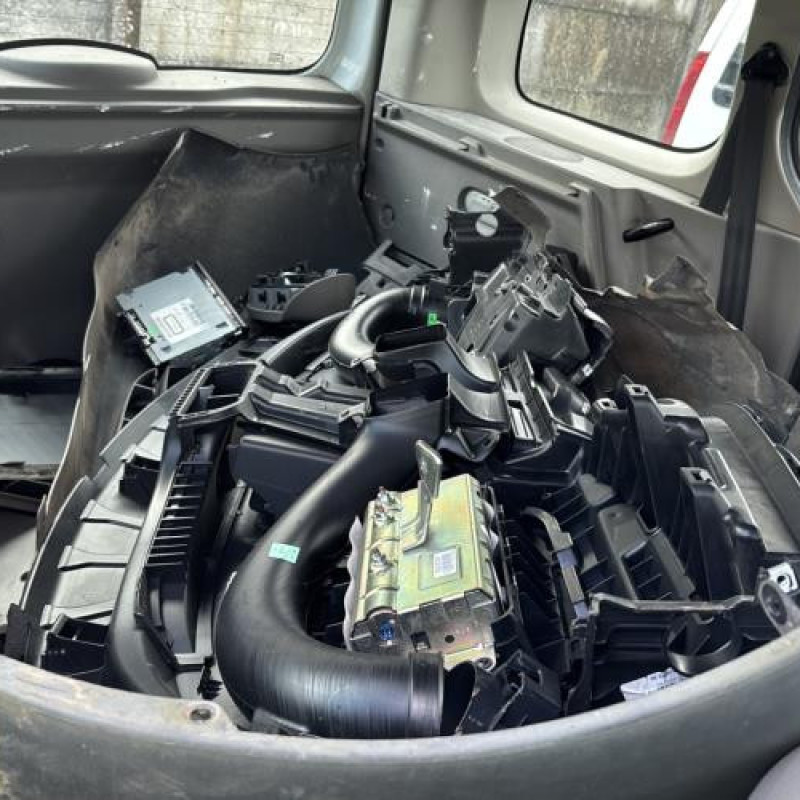 Face avant RENAULT KANGOO 2 Photo n°17