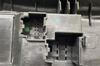 Interrupteur de leve vitre avant droit OPEL MERIVA B