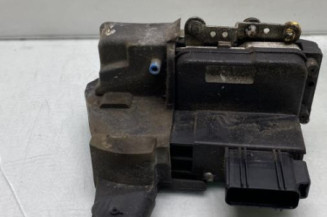 Serrure arriere gauche FORD FIESTA 5