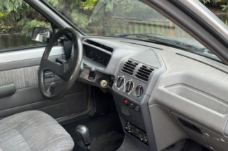 Optique avant secondaire gauche (feux)(clignotant) PEUGEOT 205