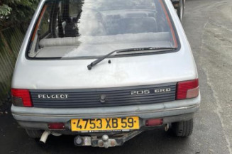 Optique avant secondaire gauche (feux)(clignotant) PEUGEOT 205