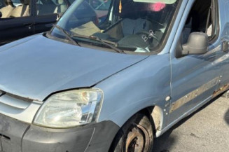 Serrure avant gauche PEUGEOT PARTNER 1