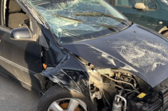 Optique avant principal gauche (feux)(phare) FORD FIESTA 5