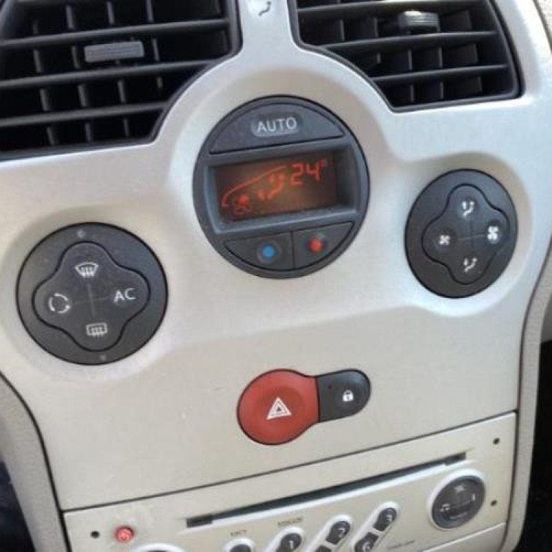 Leve vitre electrique avant droit RENAULT MODUS Photo n°15