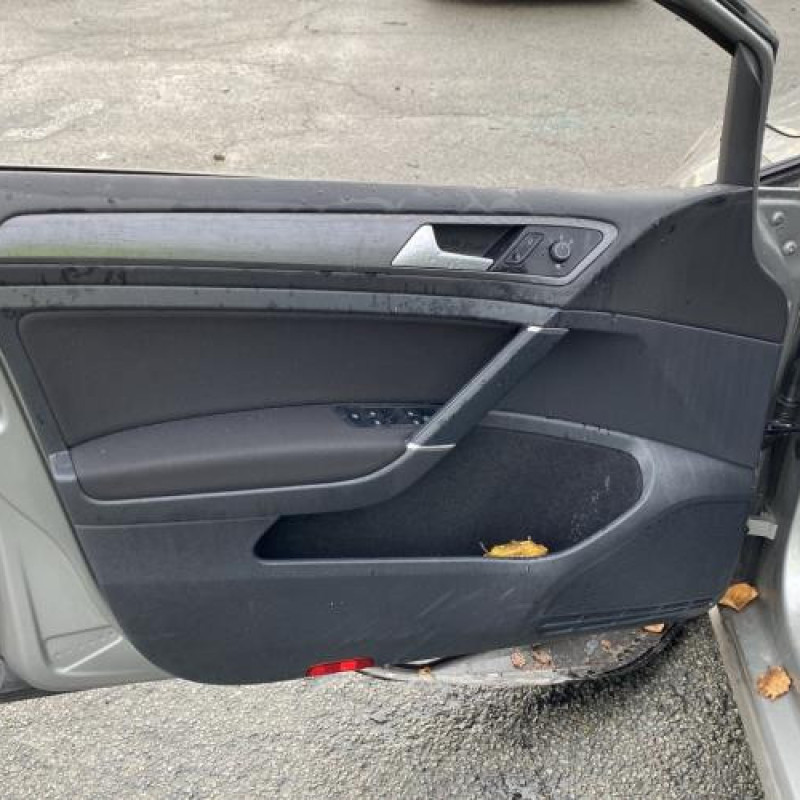 Actionneur verrou trappe d'essence VOLKSWAGEN GOLF 7 Photo n°14