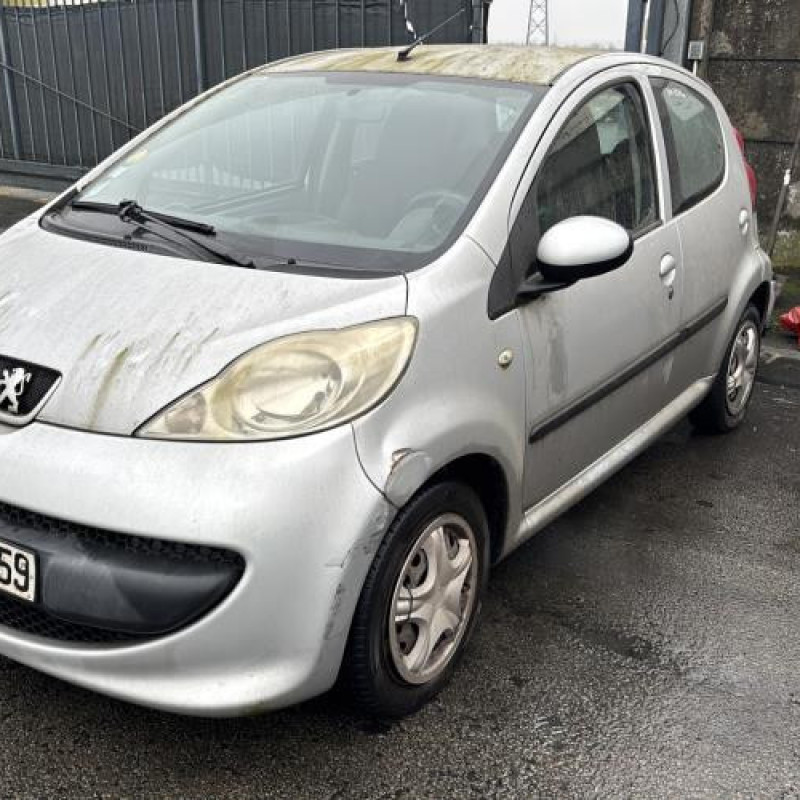 Ceinture avant droit PEUGEOT 107 Photo n°1