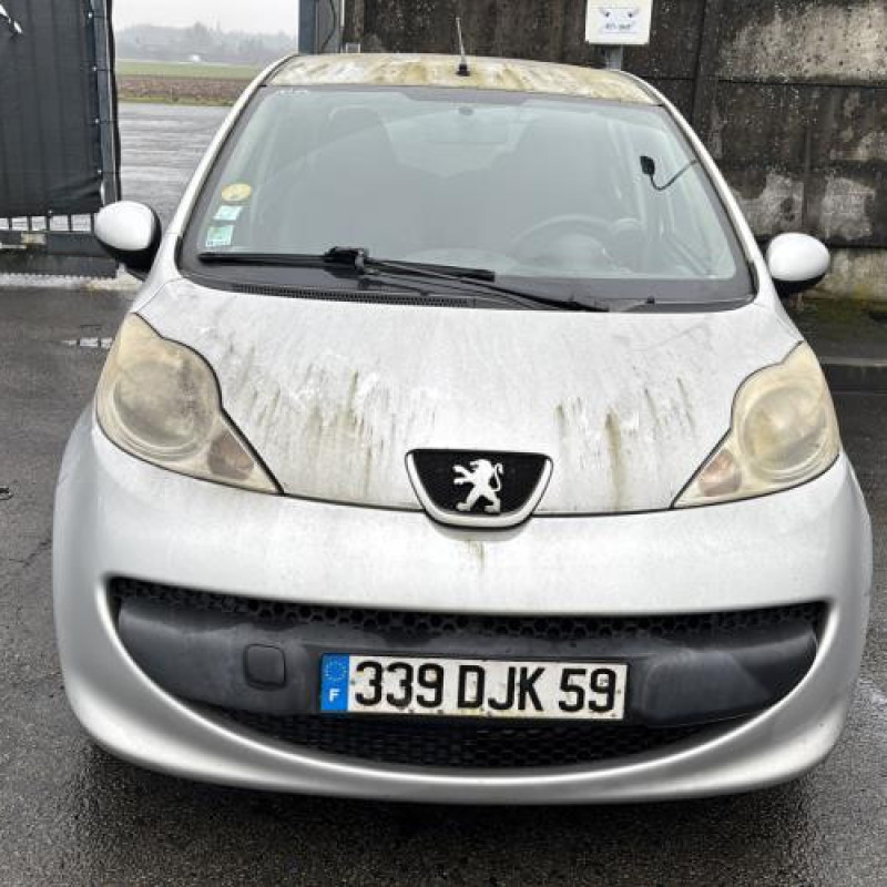 Ceinture avant droit PEUGEOT 107 Photo n°8