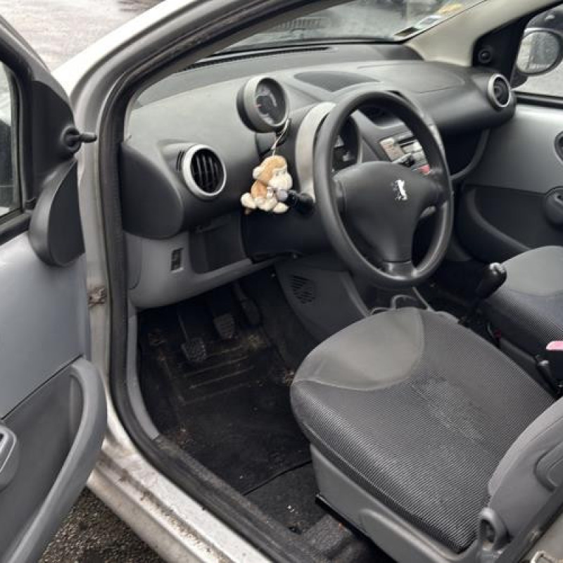 Ceinture avant droit PEUGEOT 107 Photo n°9