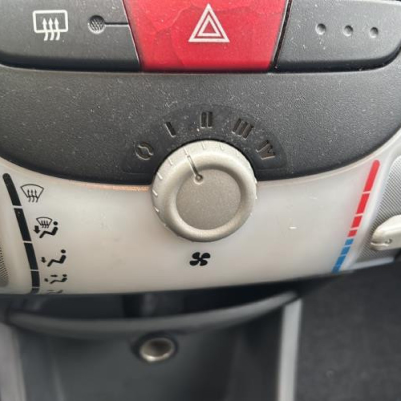 Ceinture avant droit PEUGEOT 107 Photo n°16