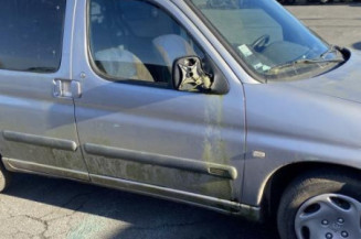 Serrure avant gauche CITROEN BERLINGO 1