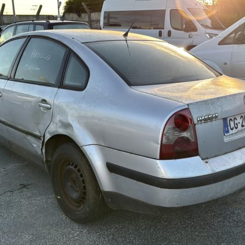 Serrure de coffre VOLKSWAGEN PASSAT 4 Photo n°7