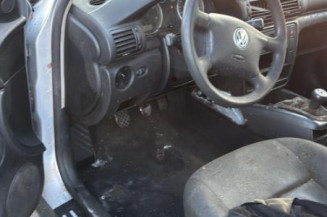 Serrure de coffre VOLKSWAGEN PASSAT 4