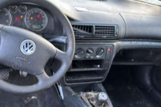Serrure de coffre VOLKSWAGEN PASSAT 4
