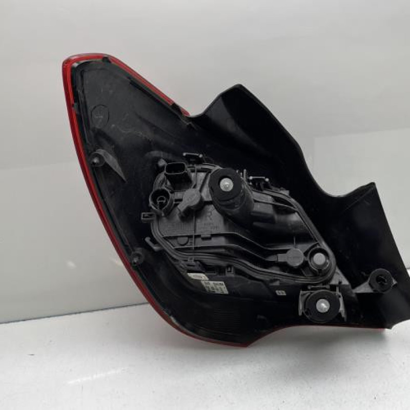 Feu arriere principal droit (feux) OPEL CORSA E Photo n°5