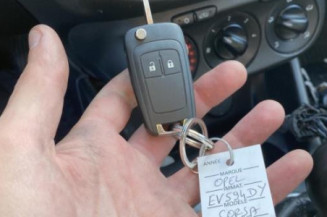 Feu arriere principal droit (feux) OPEL CORSA E