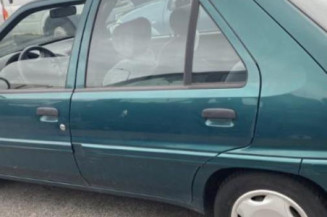 Retroviseur droit CITROEN SAXO