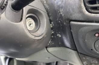 Bras essuie glace arriere RENAULT SCENIC 1