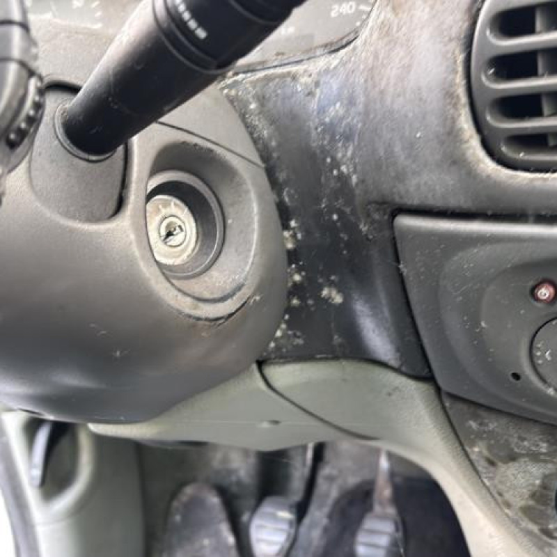 Bras essuie glace arriere RENAULT SCENIC 1 Photo n°15