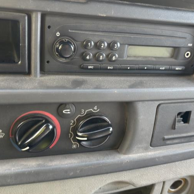 Cric RENAULT MASTER 2 Photo n°12