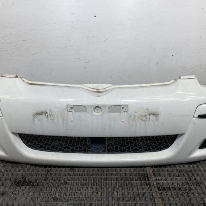 Pare choc avant TOYOTA YARIS 1 Photo n°1