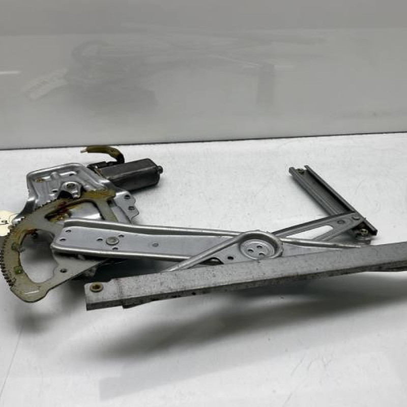 Leve vitre electrique avant gauche TOYOTA YARIS 1 Photo n°5