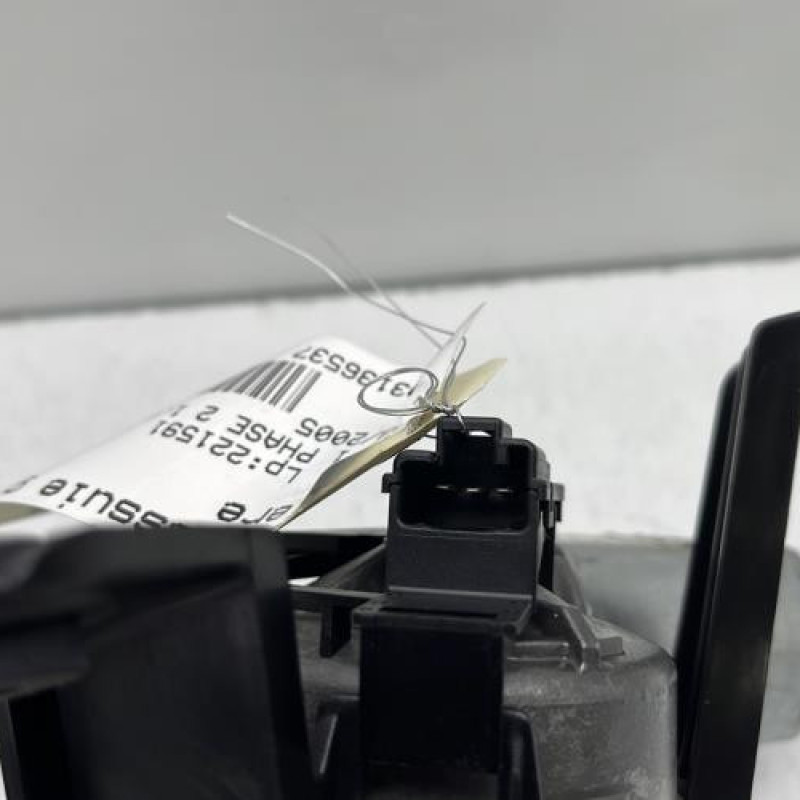 Moteur essuie glace arriere TOYOTA YARIS 1 Photo n°5