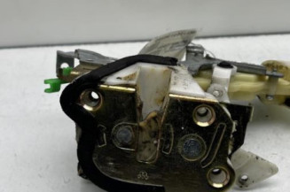 Serrure avant gauche TOYOTA YARIS 1