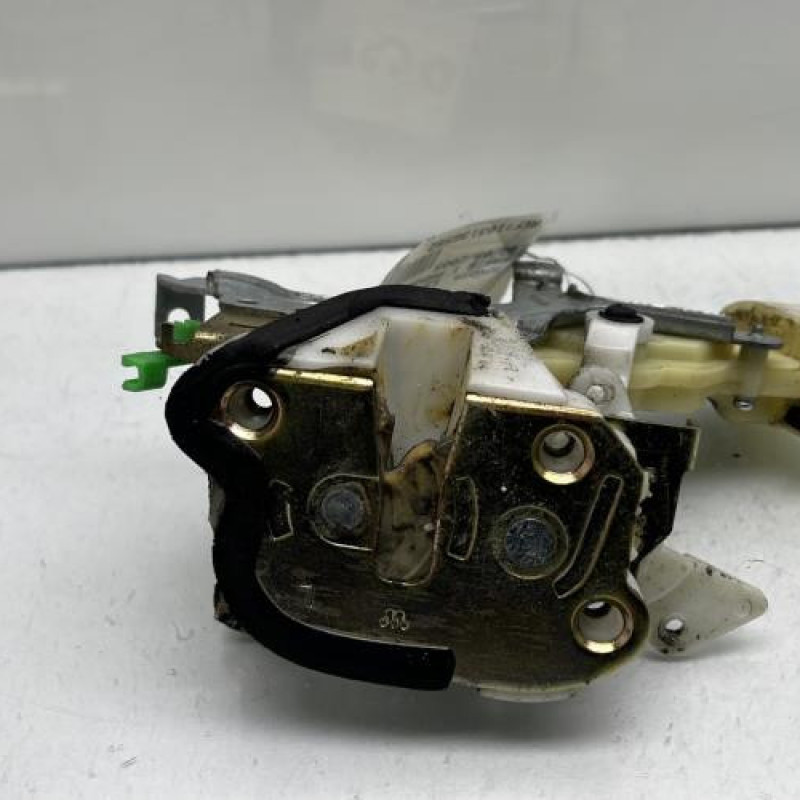 Serrure avant gauche TOYOTA YARIS 1 Photo n°4