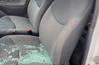 Serrure avant gauche TOYOTA YARIS 1