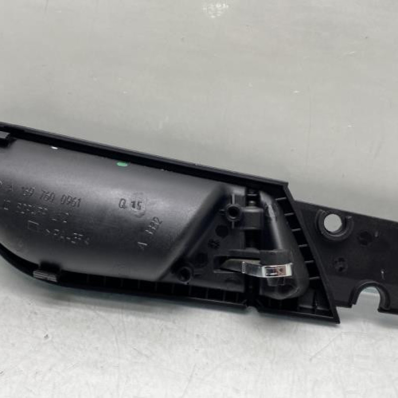 Poignee interieur avant gauche MERCEDES CLASSE A 169 Photo n°3