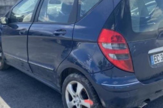 Poignee interieur avant gauche MERCEDES CLASSE A 169