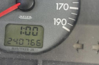 Bouton de warning PEUGEOT PARTNER 1