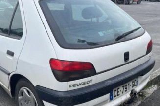 Retroviseur gauche PEUGEOT 306