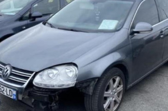 Retroviseur droit VOLKSWAGEN JETTA 3