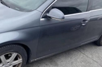 Retroviseur droit VOLKSWAGEN JETTA 3