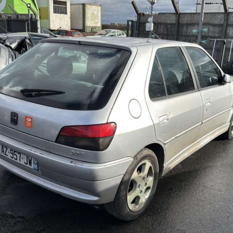 Retroviseur gauche PEUGEOT 306 Photo n°10