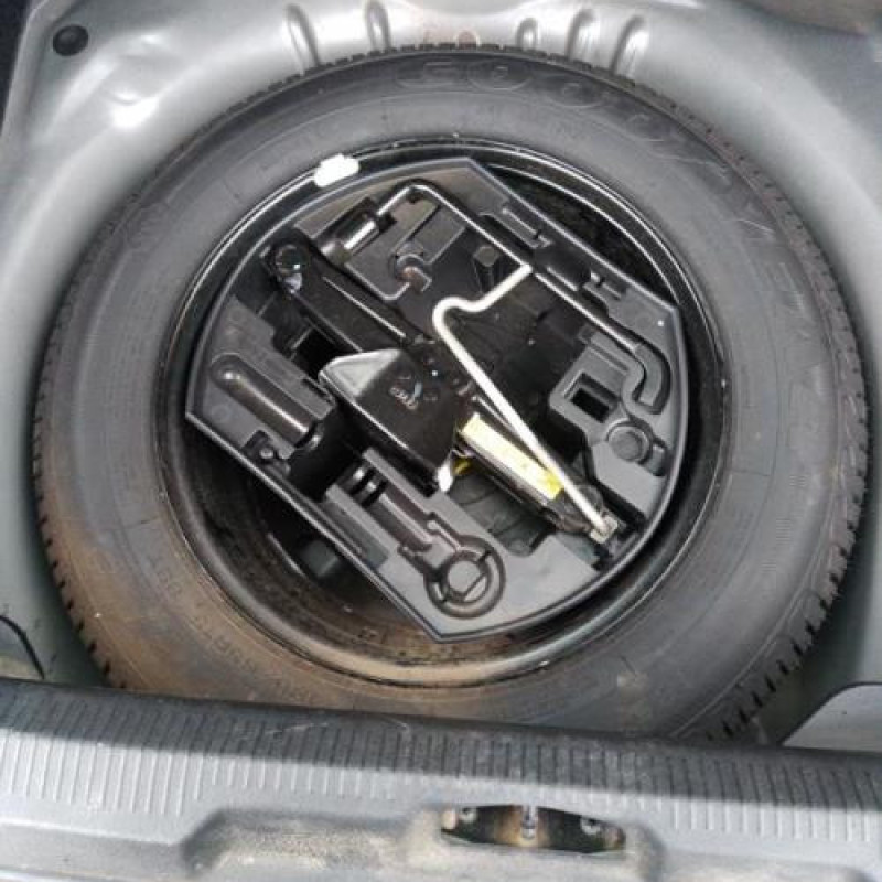 Bouton de warning PEUGEOT 207 Photo n°3