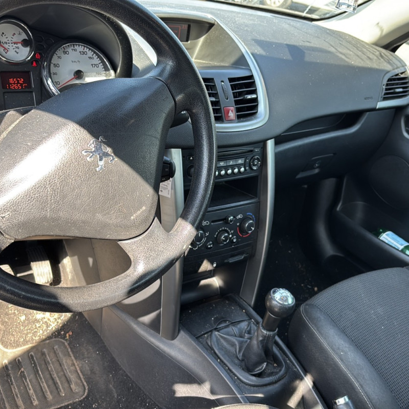 PEUGEOT 207 PHASE 2 CABRIOLET 1.6i - 16V Photo n°22