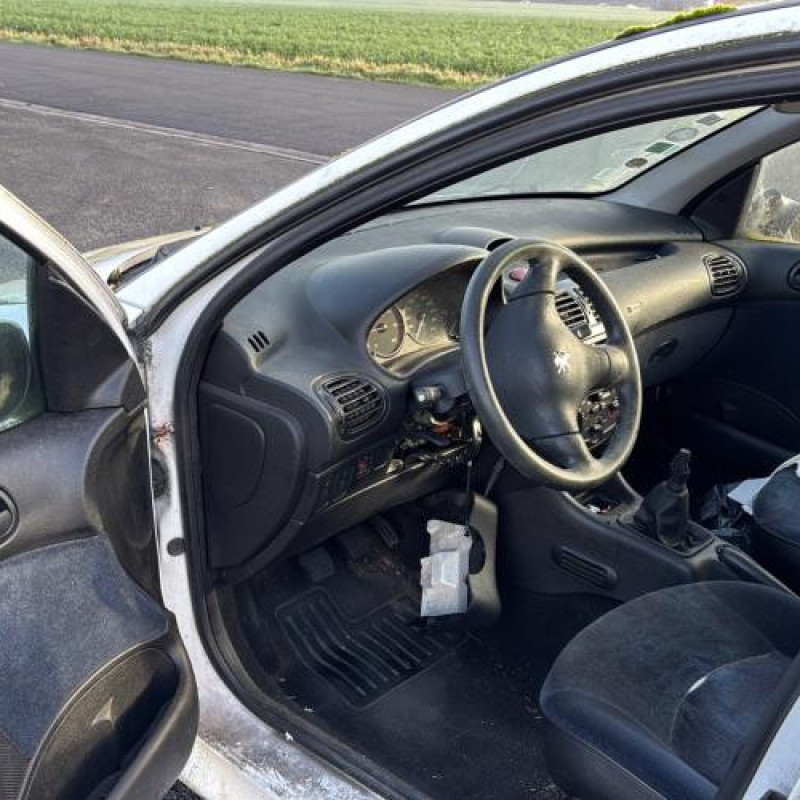 Bouton de warning PEUGEOT 206 Photo n°9