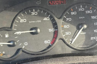 Pare boue arriere droit PEUGEOT 206