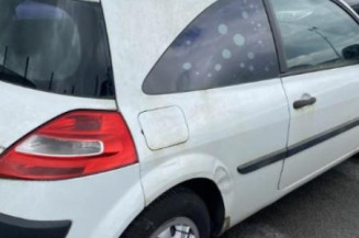 Aile avant droit RENAULT MEGANE 2