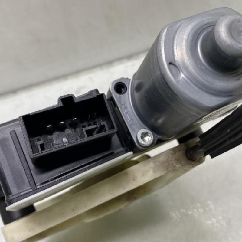 Leve vitre electrique arriere droit SEAT LEON 3 Photo n°4