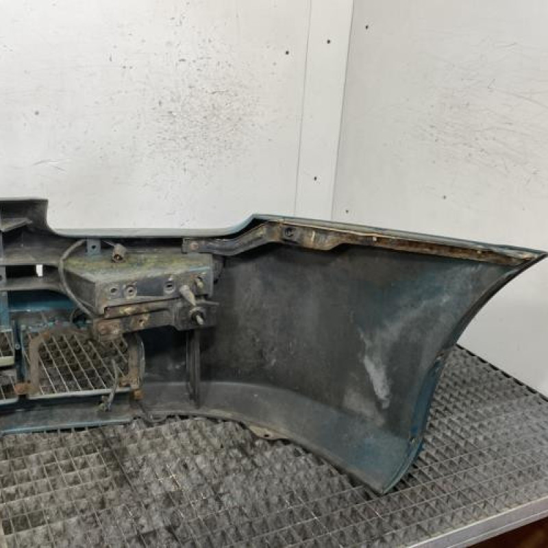 Pare choc avant MAZDA 323 5 Photo n°4