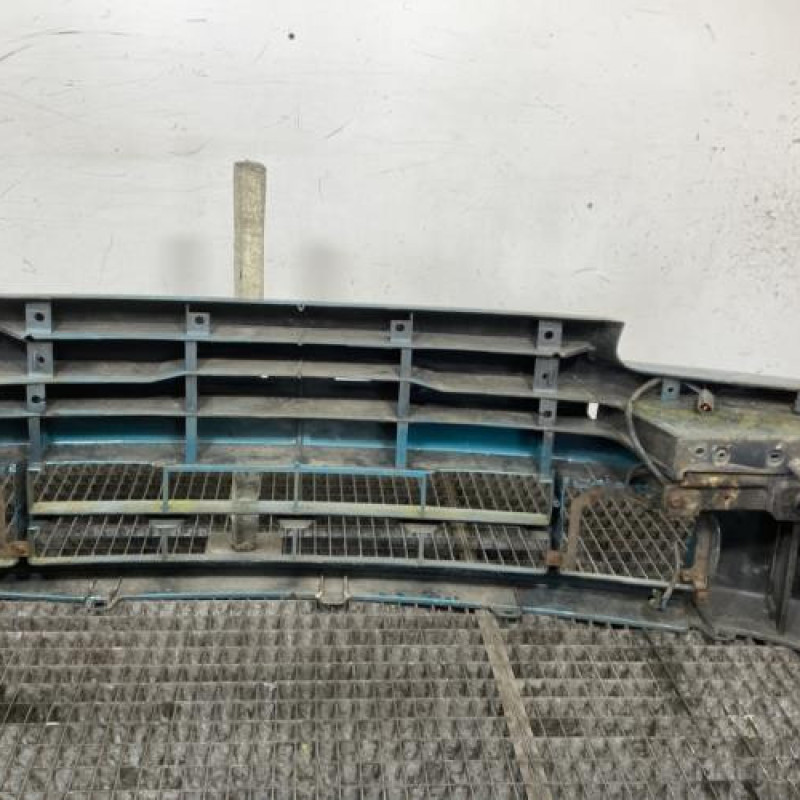 Pare choc avant MAZDA 323 5 Photo n°5
