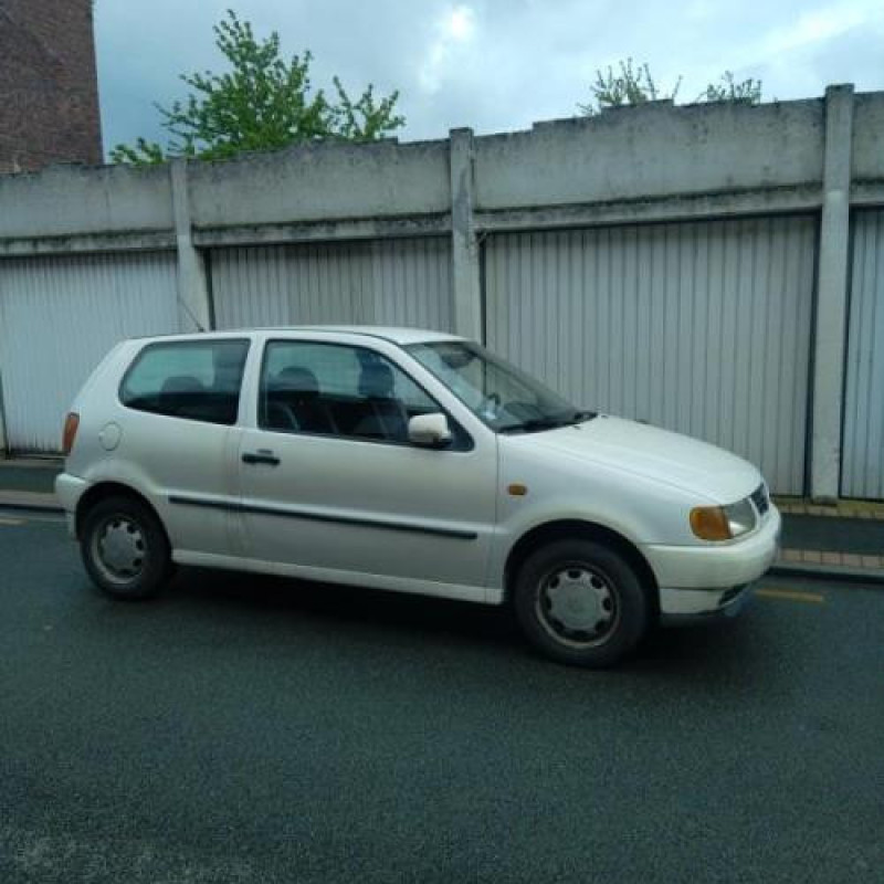 Aile avant droit VOLKSWAGEN POLO 3 Photo n°5